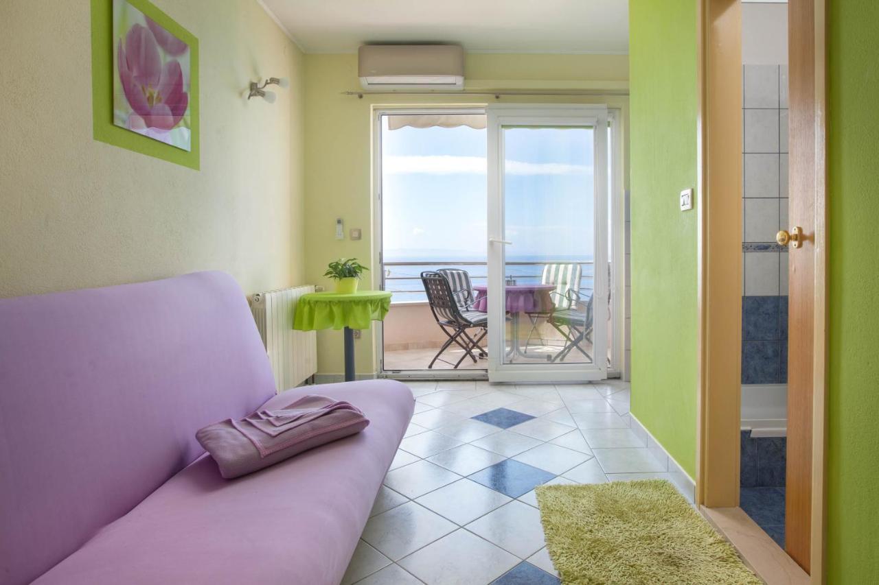Apartments Marijan - Beachfront Tučepi Exterior foto